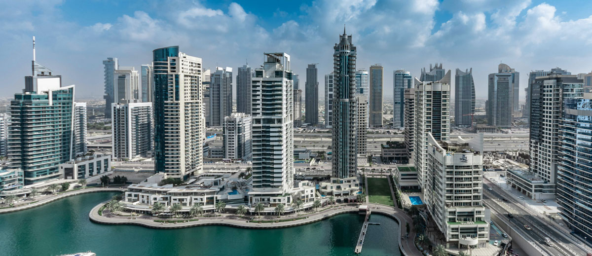 Living in Dubai Marina: Pros & Cons You Need to Know